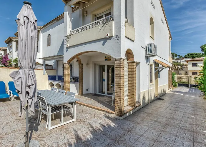 Casa 3 Con Piscina בית נופש *